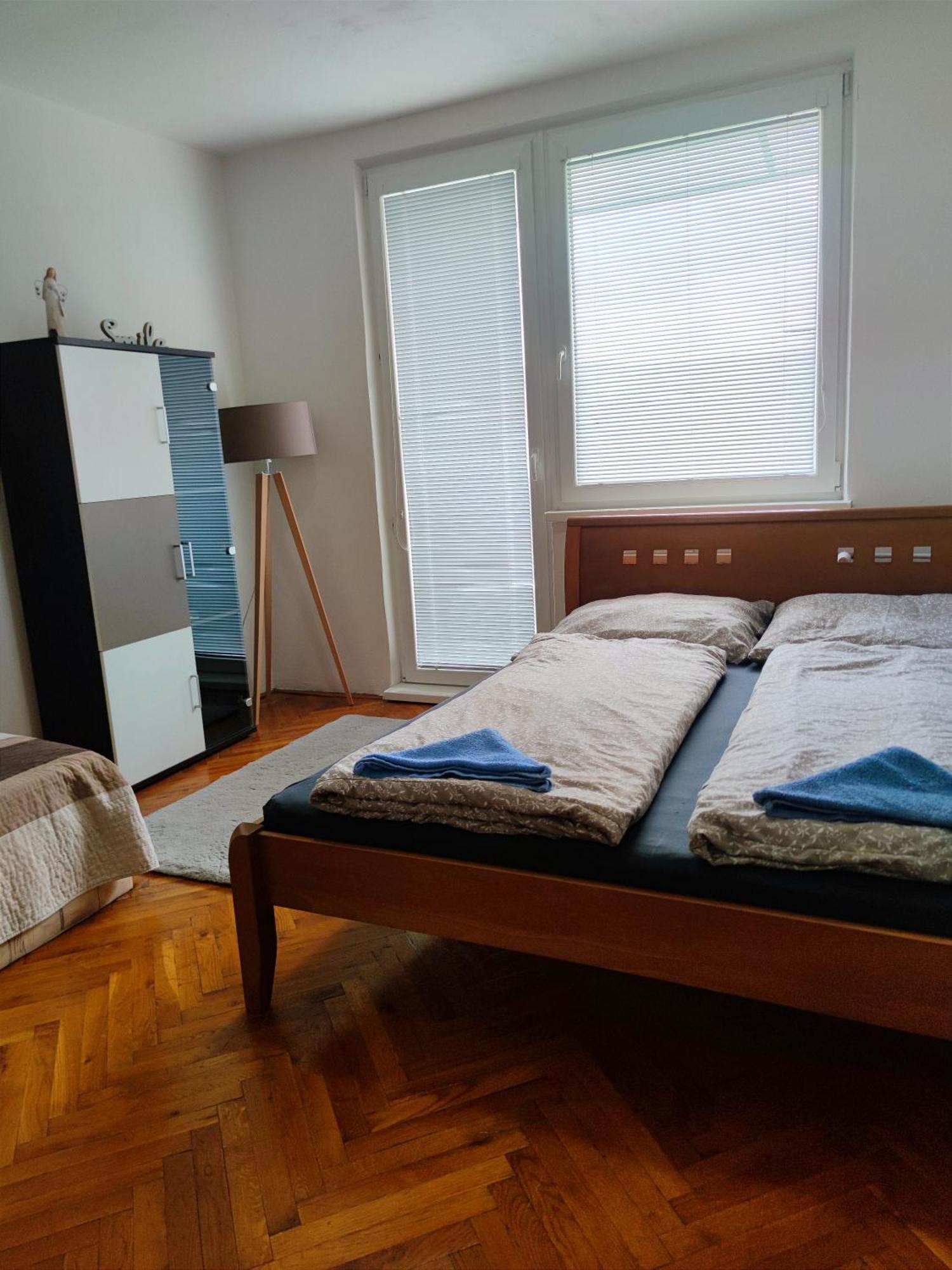 Fast Apartment In The Centrum Levice Exterior foto